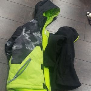 Boys 4 snow jacket with fleece sweater EUC
